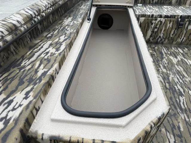 Slide: The Image of Avid 18 Commander 2026 - 12