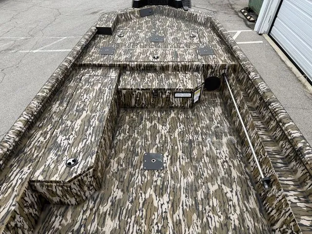 Slide: The Image of Avid 18 Commander 2026 - 13