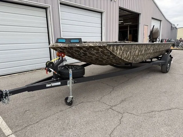 Slide: The Image of Avid 18 Commander 2026 - 5