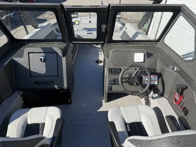 Slide: The Image of SeaArk Easy Cat 2026 - 10