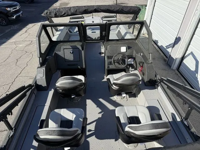 Slide: The Image of SeaArk Easy Cat 2026 - 18