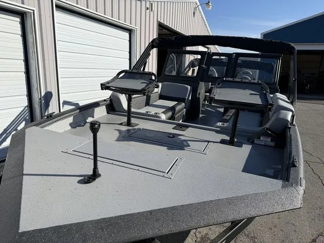 Slide: The Image of SeaArk Easy Cat 2026 - 5