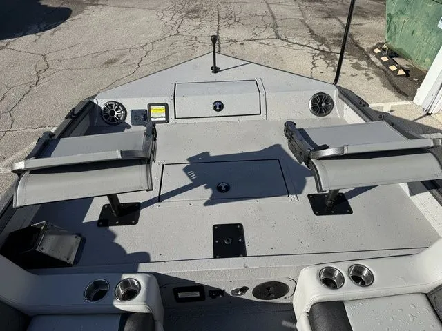 Slide: The Image of SeaArk Easy Cat 2026 - 6