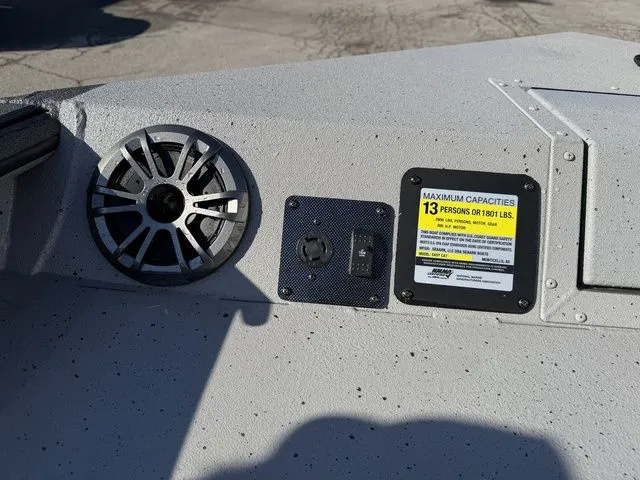 Slide: The Image of SeaArk Easy Cat 2026 - 7