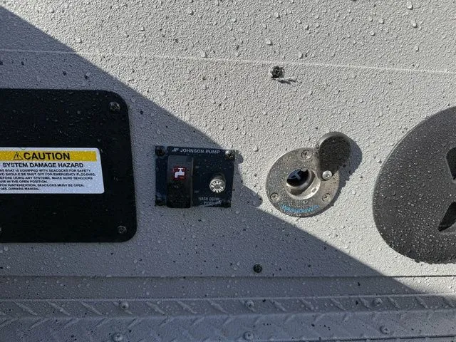 Slide: The Image of SeaArk Easy Cat 2026 - 8