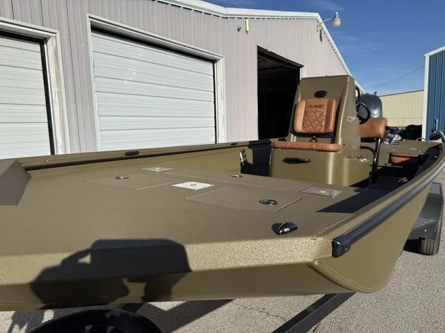 Slide: The Image of Avid 22 Rogue CC 2026 - 4