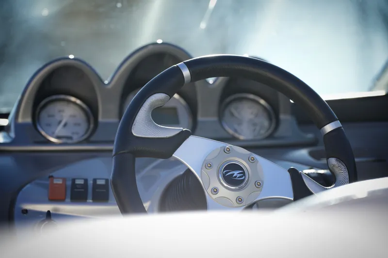 Slide: The Image of Monterey 214FS 2008 - 17