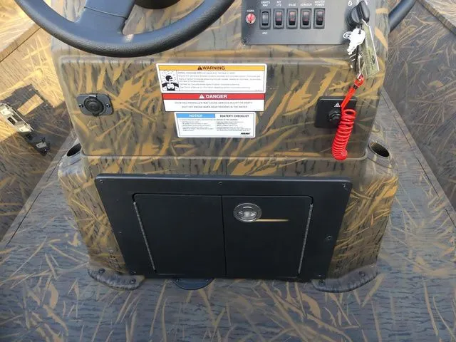 Slide: The Image of G3 Gator Tough 18 CC 2026 - 12