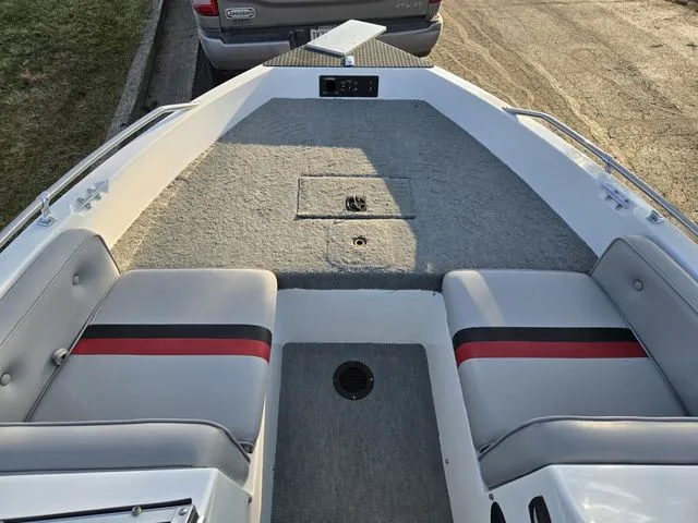 Slide: The Image of Stratos 290 SF 1998 - 18