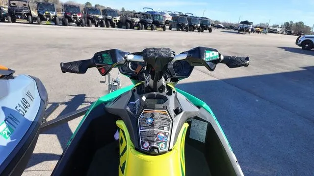 Slide: The Image of Sea-Doo Spark Trixx 2021 - 6