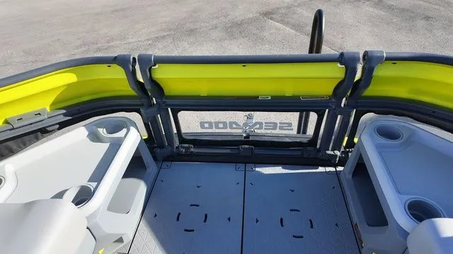 Slide: The Image of Sea-Doo Switch Cruise 21 2023 - 11