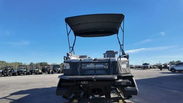 Slide: The Image of Sea-Doo Switch Cruise 21 2023 - 5