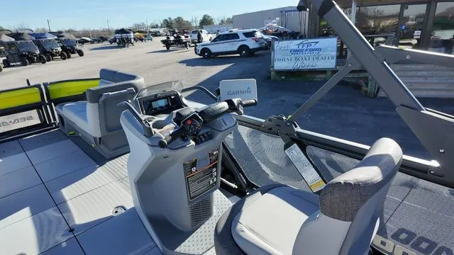 Slide: The Image of Sea-Doo Switch Cruise 21 2023 - 9