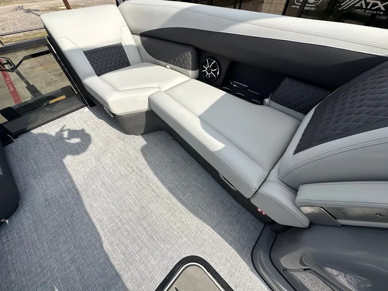 Slide: The Image of Harris Sunliner 230 2026 - 28