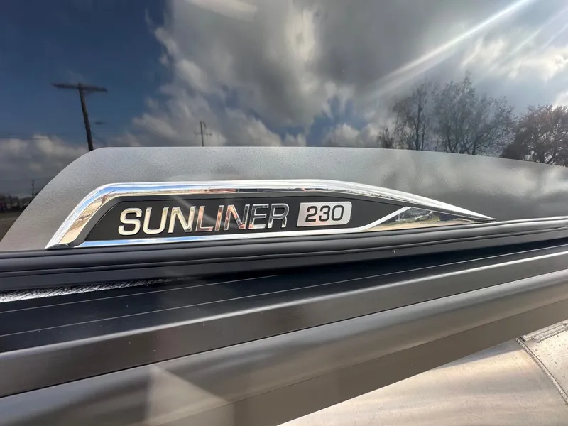 Slide: The Image of Harris Sunliner 230 2026 - 43