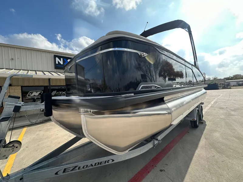 Slide: The Image of Harris Sunliner 230 2026 - 9