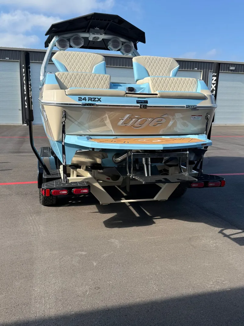 Slide: The Image of Tigé 24RZX 2025 - 3