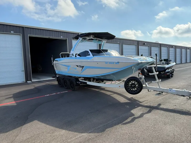 Slide: The Image of Tigé 24RZX 2025 - 5