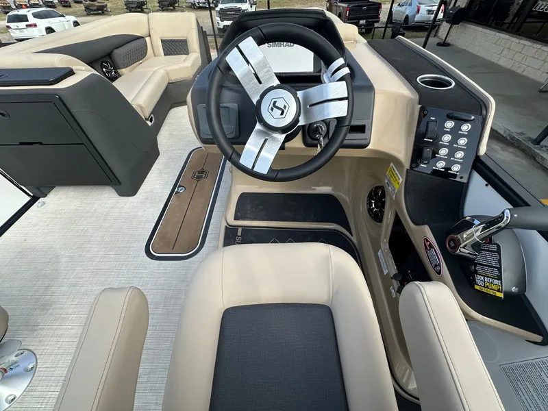 Slide: The Image of Harris Sunliner 230 2026 - 22