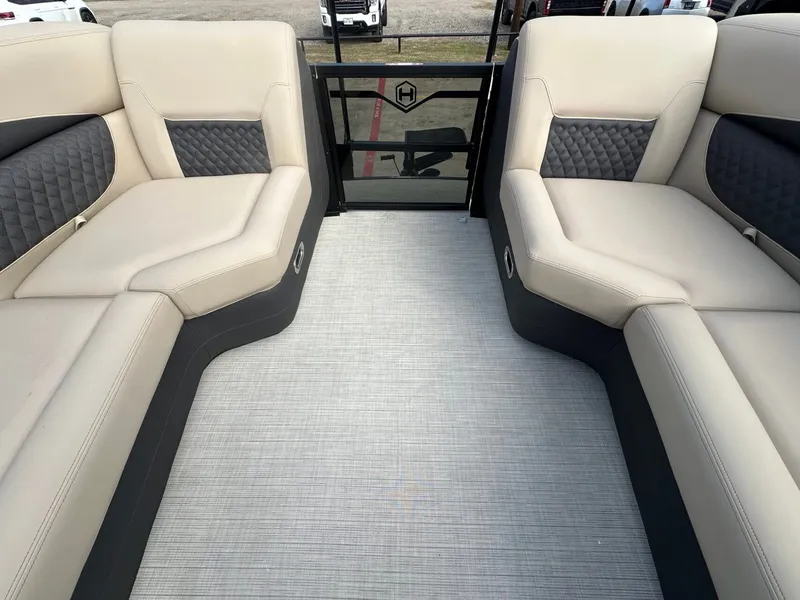 Slide: The Image of Harris Sunliner 230 2026 - 26