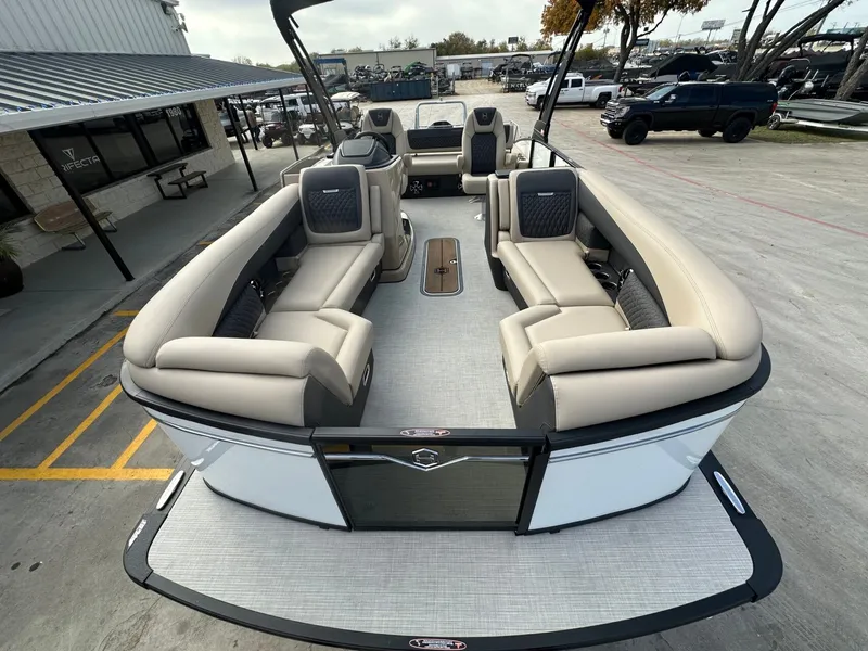 Slide: The Image of Harris Sunliner 230 2026 - 28