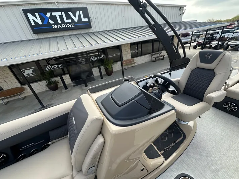 Slide: The Image of Harris Sunliner 230 2026 - 32