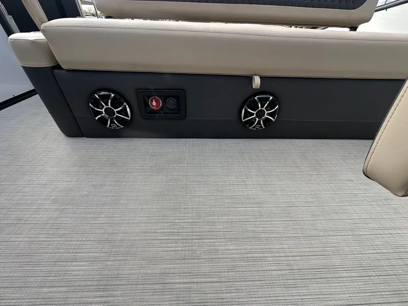 Slide: The Image of Harris Sunliner 230 2026 - 35