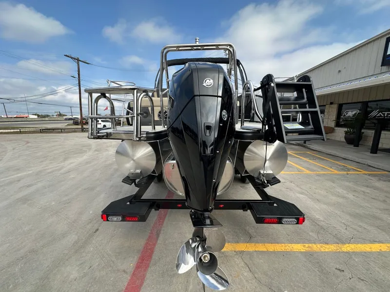 Slide: The Image of Harris Sunliner 230 2026 - 4