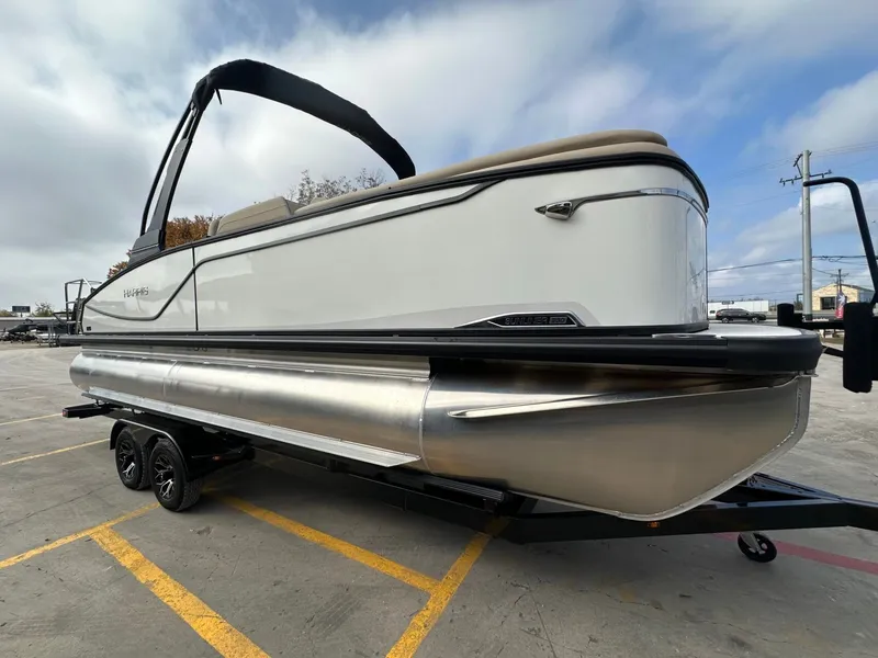 Slide: The Image of Harris Sunliner 230 2026 - 7