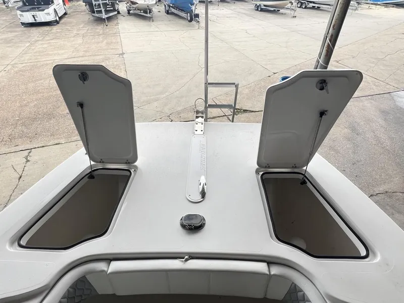 Slide: The Image of Twin Vee 260 SE 2020 - 12