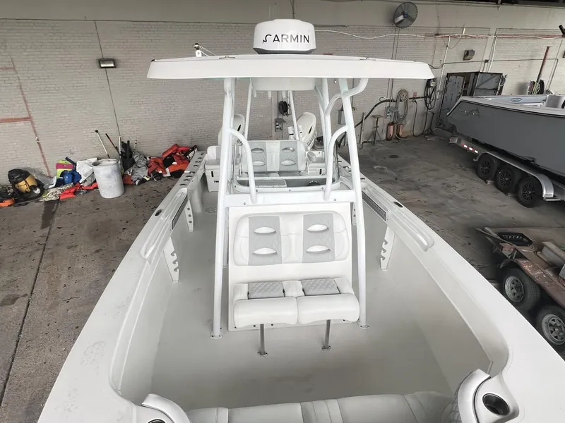 Slide: The Image of Twin Vee 260 SE 2020 - 15