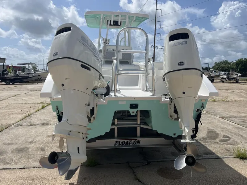 Slide: The Image of Twin Vee 260 SE 2020 - 20