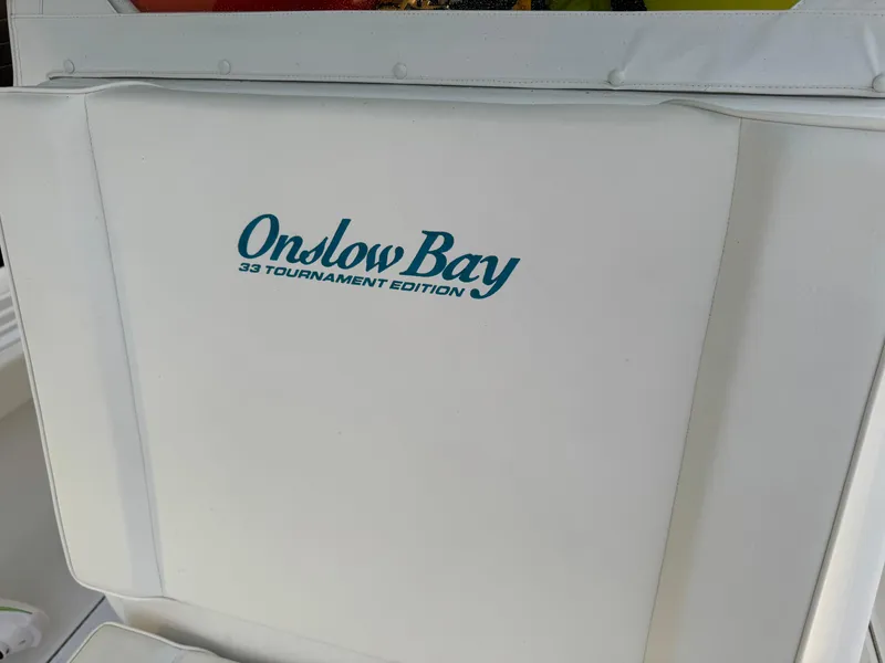 Slide: The Image of Onslow Bay 33 Tournament Edition boat seat, 2020 model, white upholstery. - 53