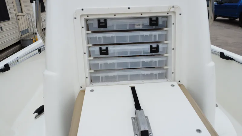 Slide: The Image of NauticStar 2140 Shallow Bay 2019 - 30