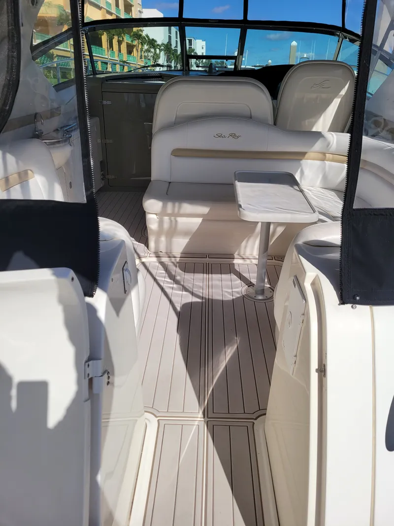 Slide: The Image of Sea Ray Sundancer 2008 - 10