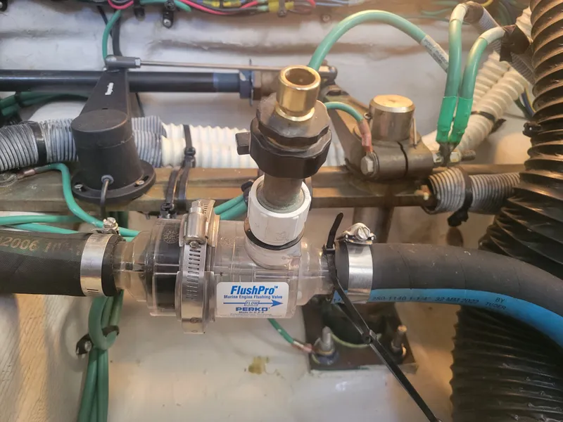 Slide: The Image of Sea Ray Sundancer 2008 - 104