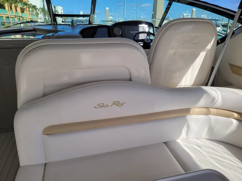 Slide: The Image of Sea Ray Sundancer 2008 - 28