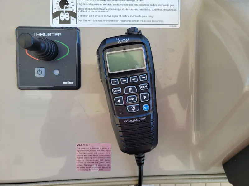 Slide: The Image of Sea Ray Sundancer 2008 - 35