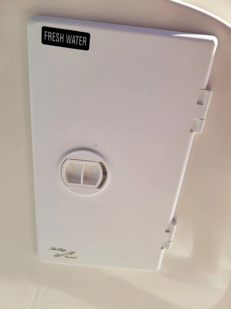 Slide: The Image of Sea Ray Sundancer 2008 - 81