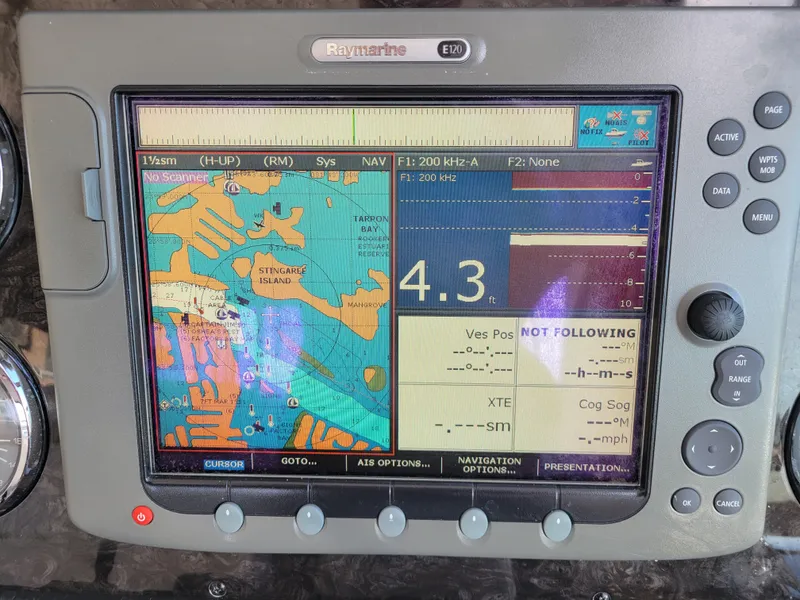 Slide: The Image of Sea Ray Sundancer 2008 - 84