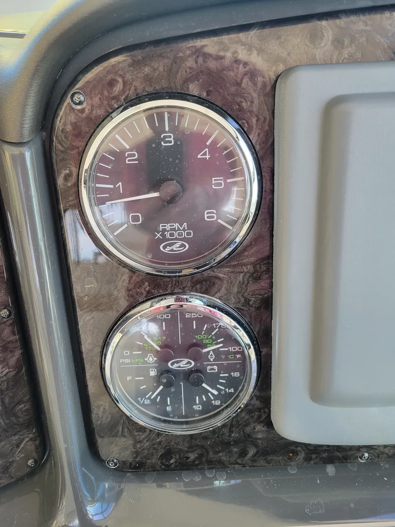 Slide: The Image of Sea Ray Sundancer 2008 - 85