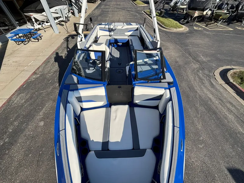 Slide: The Image of Axis T250 2023 - 27