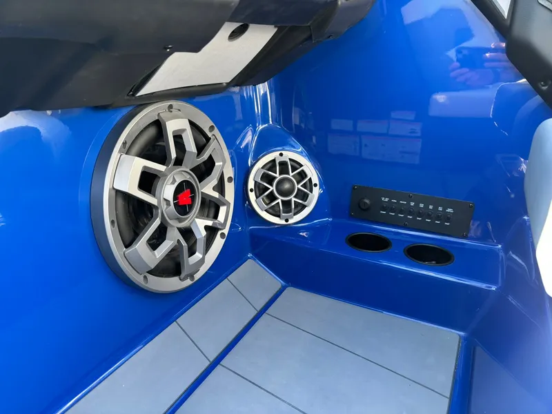 Slide: The Image of Axis T250 2023 - 32