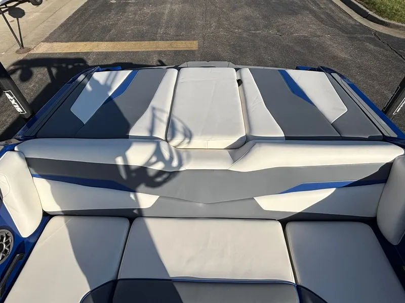 Slide: The Image of Axis T250 2023 - 9