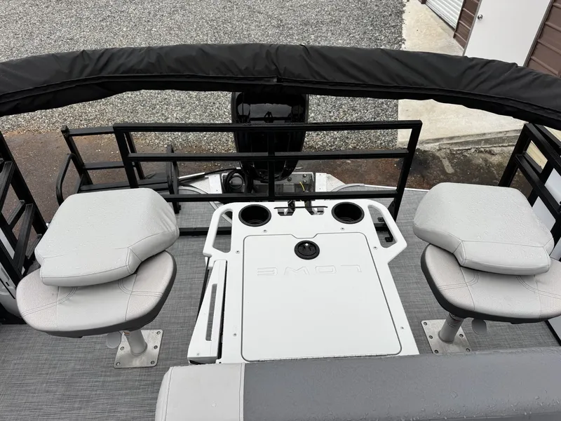 Slide: The Image of Lowe LF 194 2026 - 2