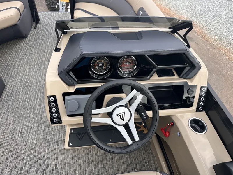 Slide: The Image of Viaggio Lago X X20 U WITH 200HP 2026 - 4