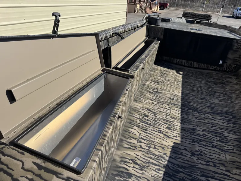 Slide: The Image of Excel 1751 Viper F4 2026 - 9