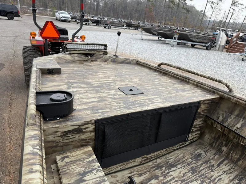 Slide: The Image of Excel Viper F4 1751-YAMHA 60 2026 - 7