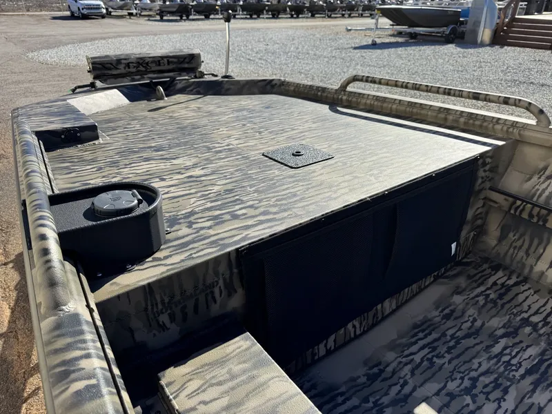 Slide: The Image of Excel 1751 Viper F4 2026 - 4