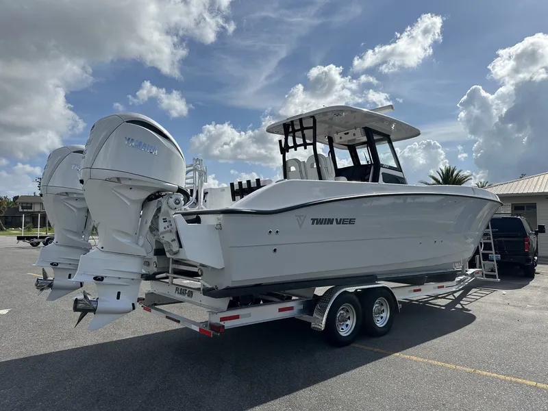 Slide: The Image of Twin Vee GFX2 280 GFX2 2026 - 6